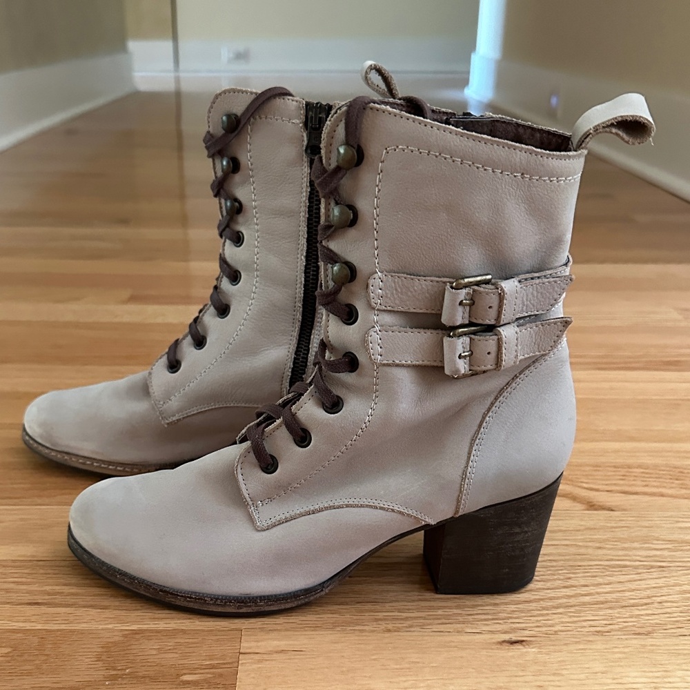 HOLDING HORSES Anthropologie Laced Suede Leather Stack Heel Cream Boots Size 40